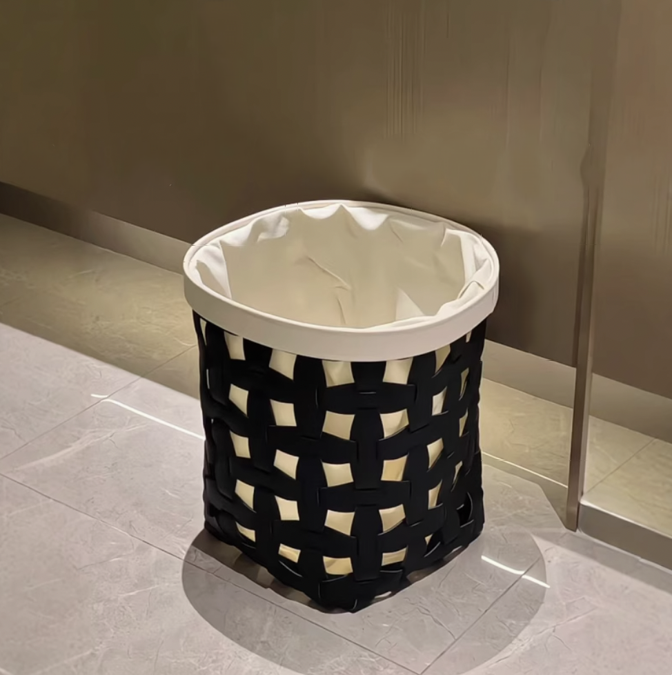 ブラックレザーバスケット