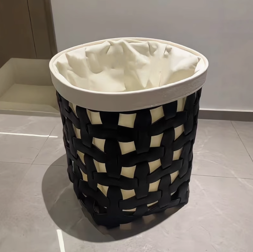 ブラックレザーバスケット